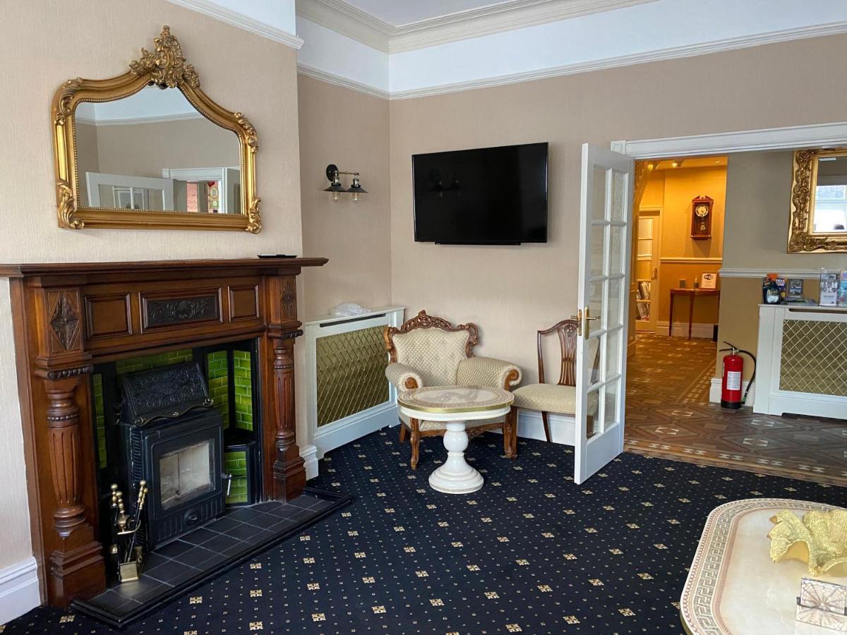 Chester House Guest House Exterior foto The interior of the hotel